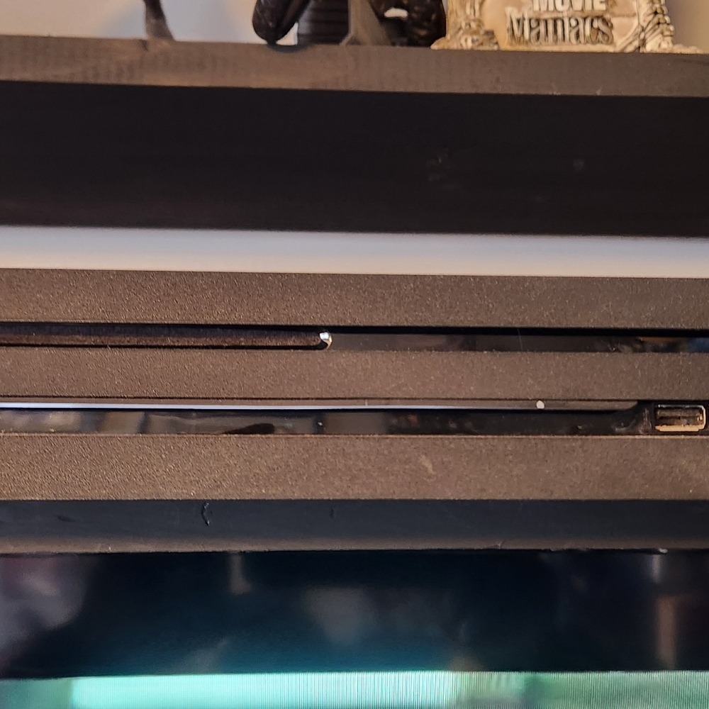 PS 4 - Picture 5 of 10